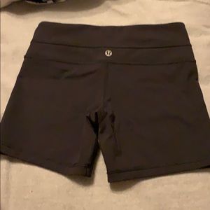 Lululemon spandex size 4